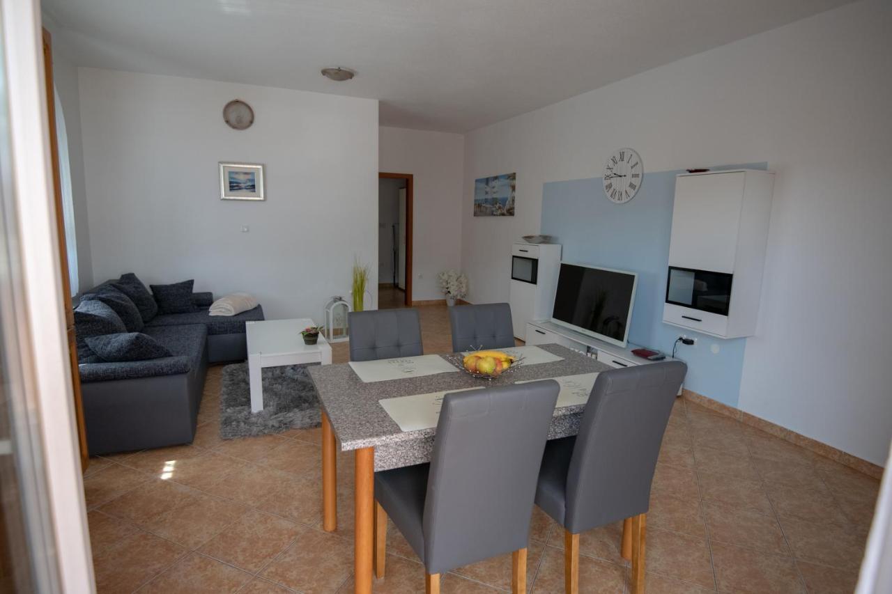 Apartments Mamut Trogir Exteriör bild