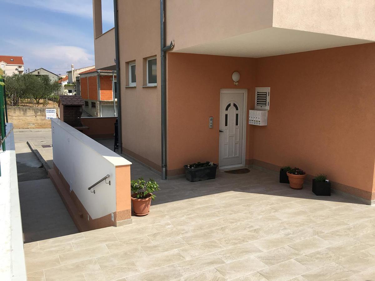 Apartments Mamut Trogir Exteriör bild