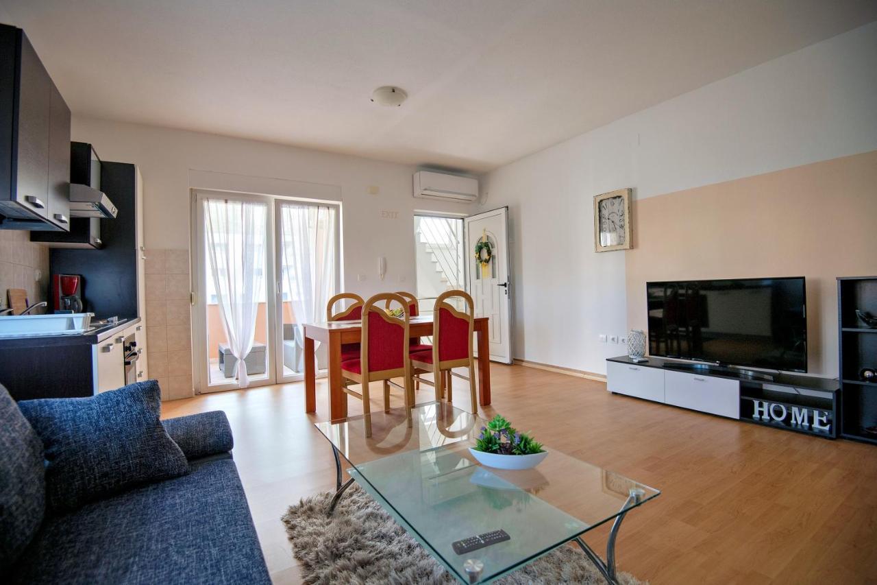 Apartments Mamut Trogir Exteriör bild